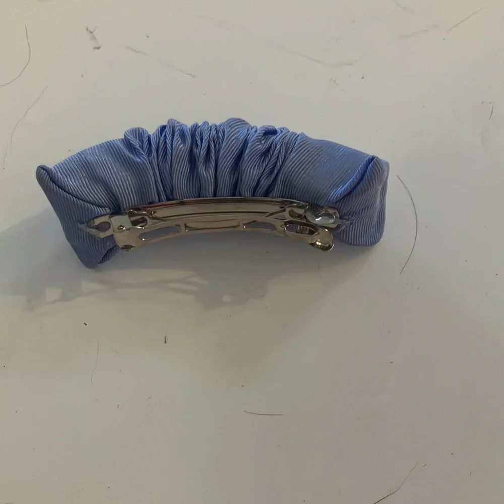 Ladies hair clip